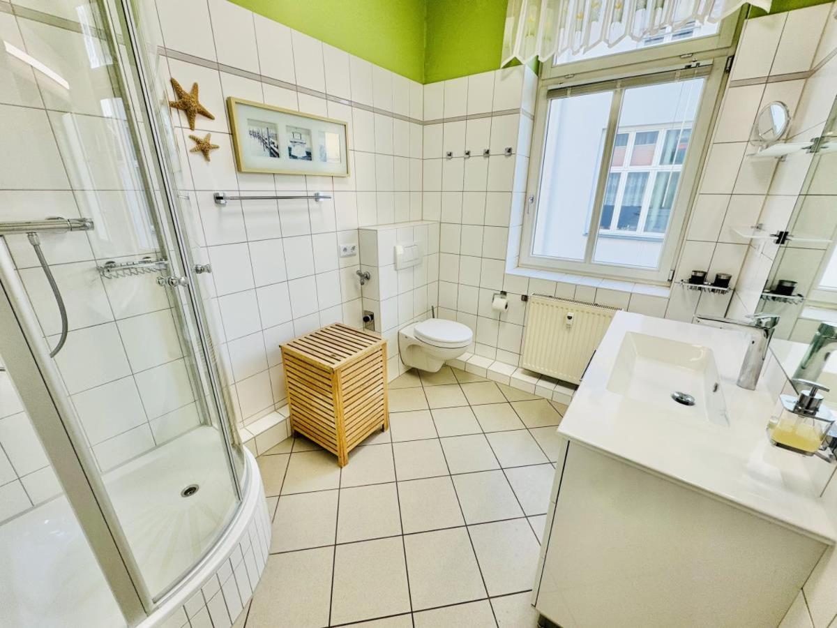 Villa Diana/Perle Rostock Exteriör bild